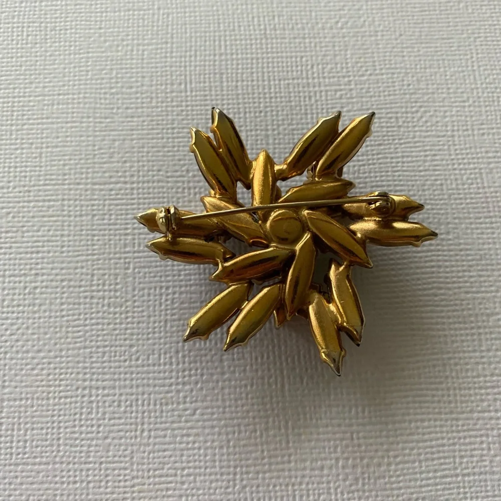Vintage Rhinestone Brooch & Earrings - Picture 7 of 7